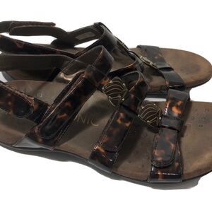 Vionic Amber tortoise footbed sandals. Size 9.
